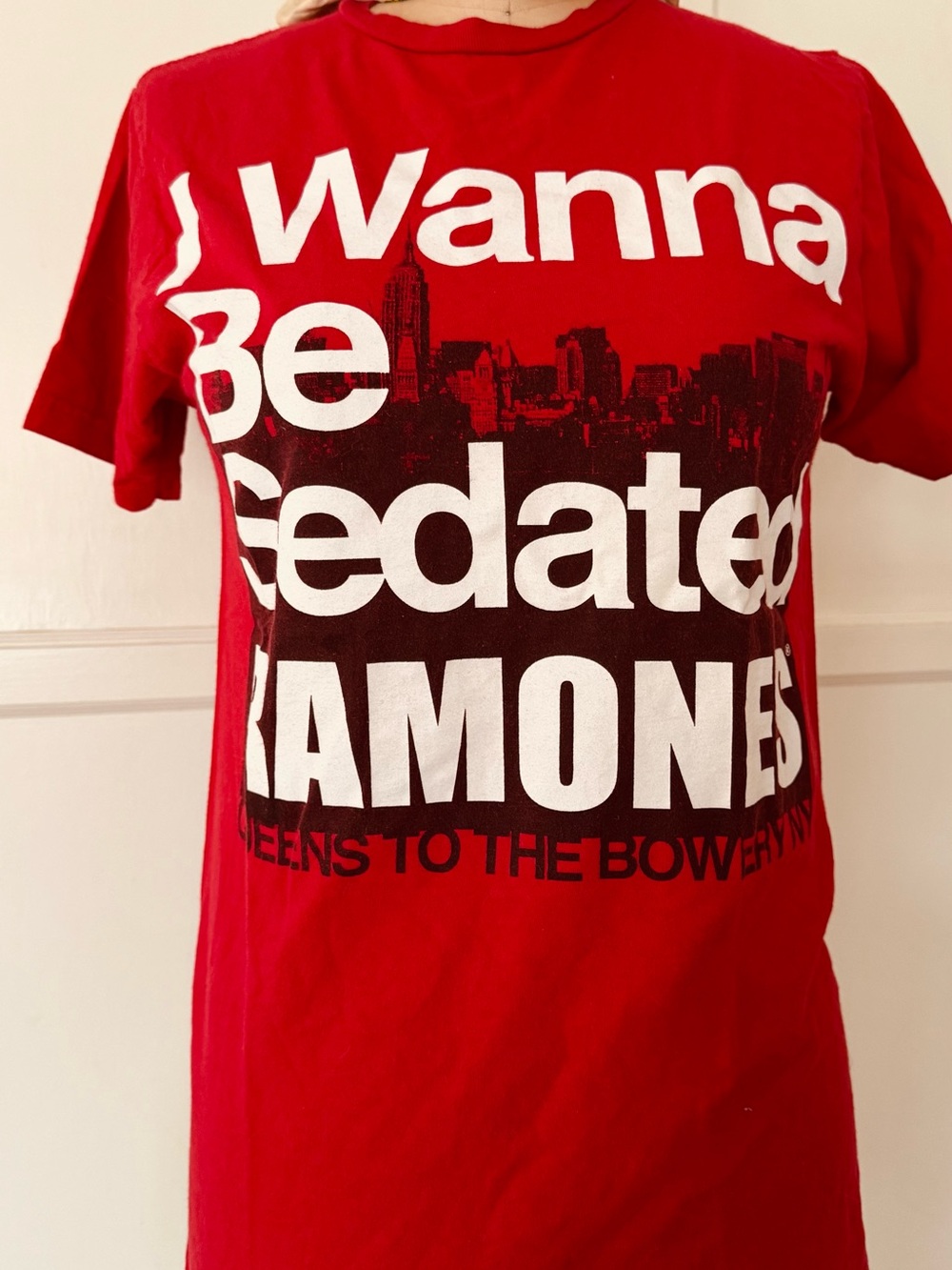 Ramones "I Wanna Be Sedated" Red Graphic Tee Queens to the Bowery 💯 cotton
